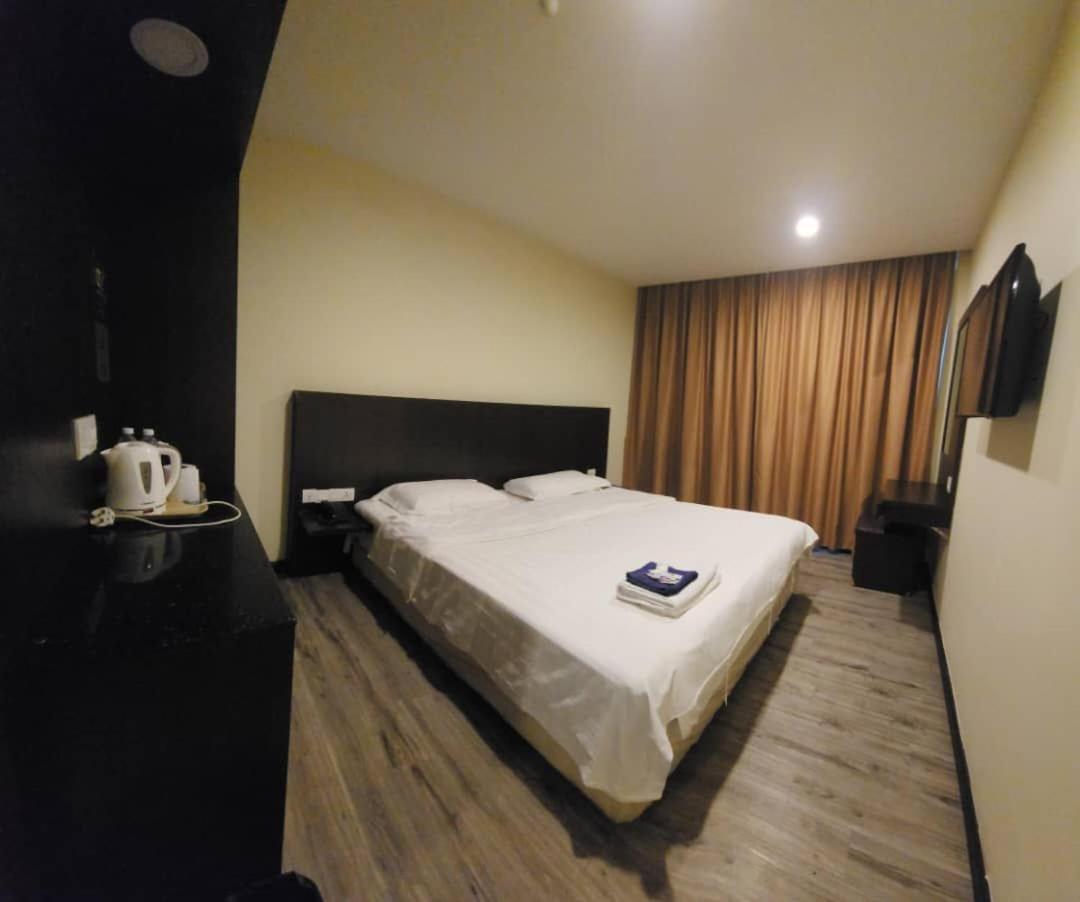Lucky - 5 Inn Bintulu Luaran gambar