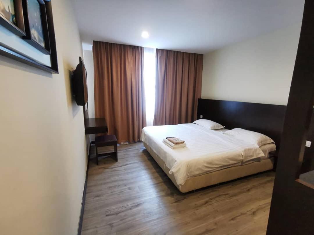 Lucky - 5 Inn Bintulu Luaran gambar